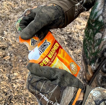 HotHands Body & Hand Super Warmers - Long Lasting Safe Natural Odorless Air Activated Warmers - Up to 18 Hours of Heat - 40 Individual Warmers